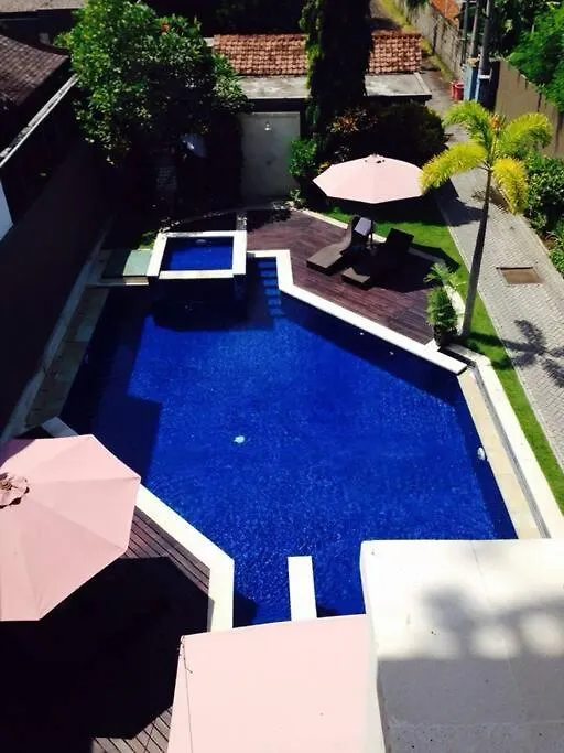 Quiet Central Seminyak 2Bd 2 Bath And Walk To Eat St סמיניאק