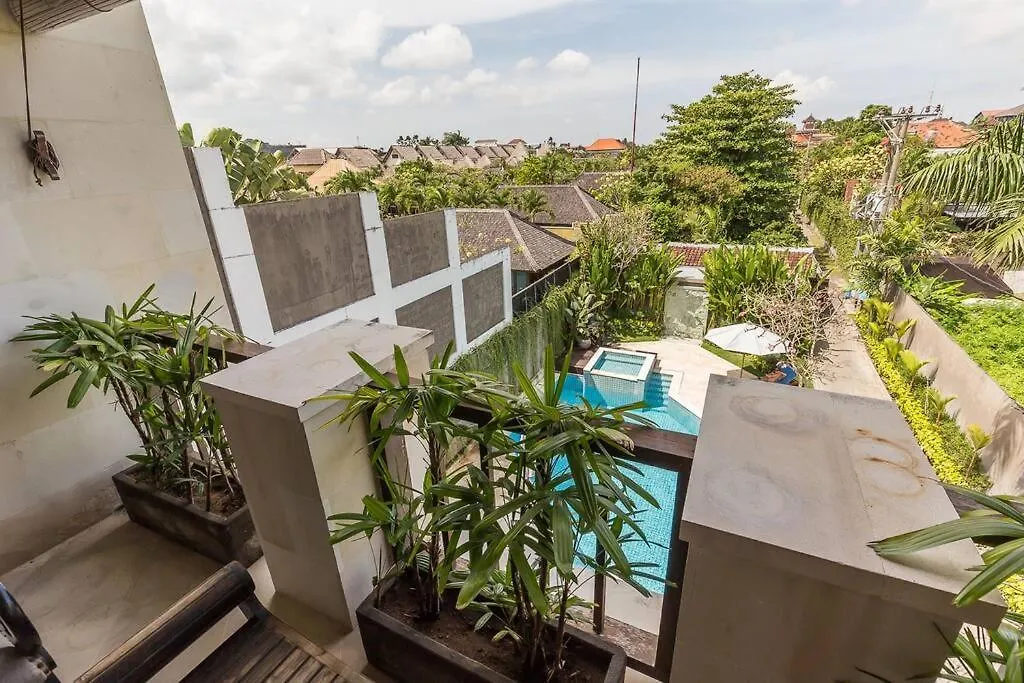 Apartment Quiet Central Seminyak 2Bd 2 Bath And Walk To Eat St