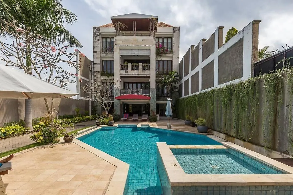 Quiet Central Seminyak 2Bd 2 Bath And Walk To Eat St 0*, Seminyak (Bali)