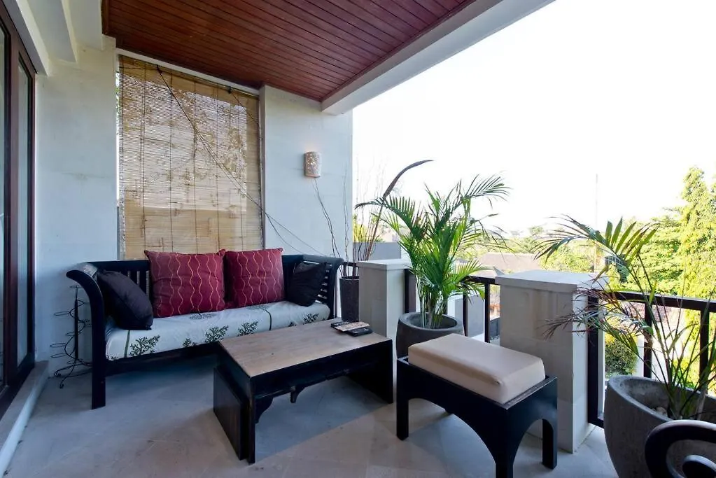 Apartment Quiet Central Seminyak 2Bd 2 Bath And Walk To Eat St Indonesia
