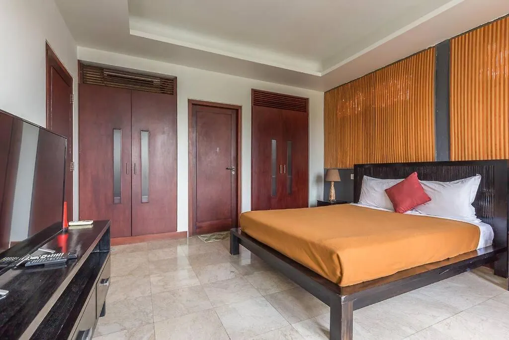 Quiet Central Seminyak 2Bd 2 Bath And Walk To Eat St