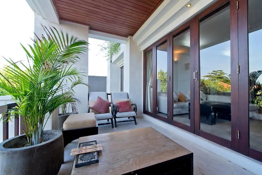 Quiet Central Seminyak 2Bd 2 Bath And Walk To Eat St 0*, Seminyak (Bali)